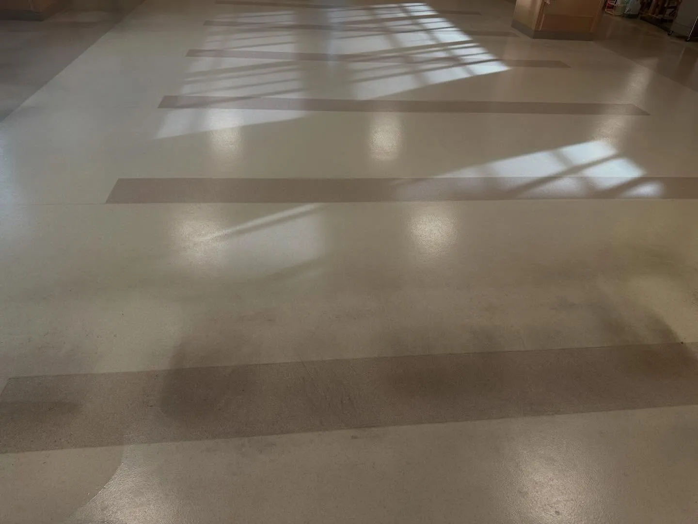 老人ホームの床洗浄やってきました！