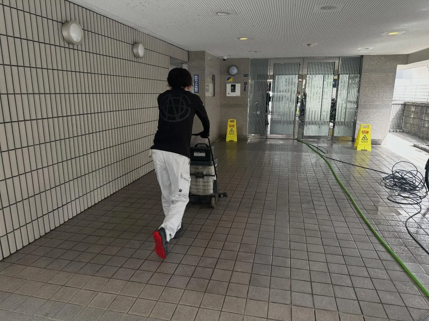 マンションの共用部分の定期清掃