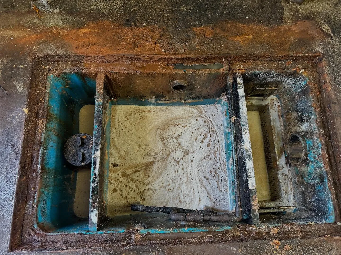 グリストラップの簡易清掃