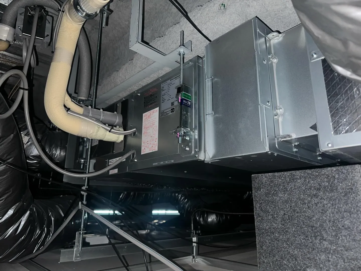 引き続きオフィスビルの空調メンテ💪