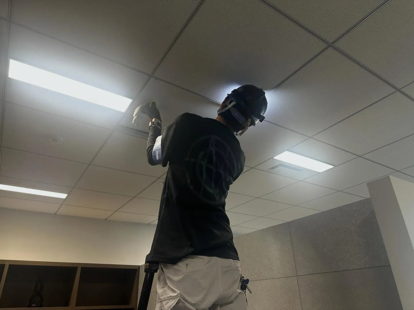 引き続きオフィスビルの空調メンテ💪