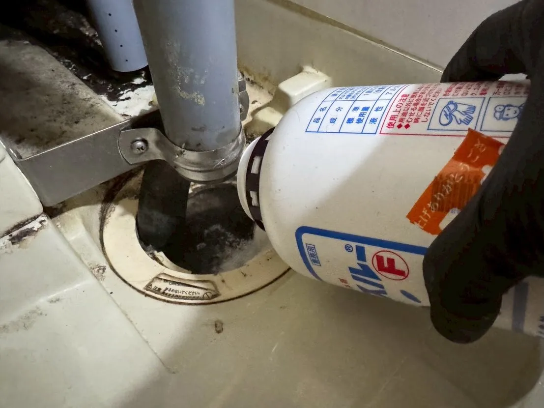 ビジネスホテルの排水管洗浄