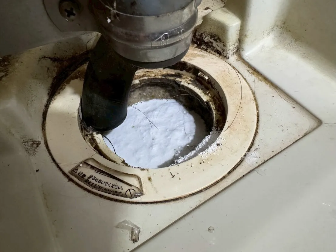 ビジネスホテルの排水管洗浄