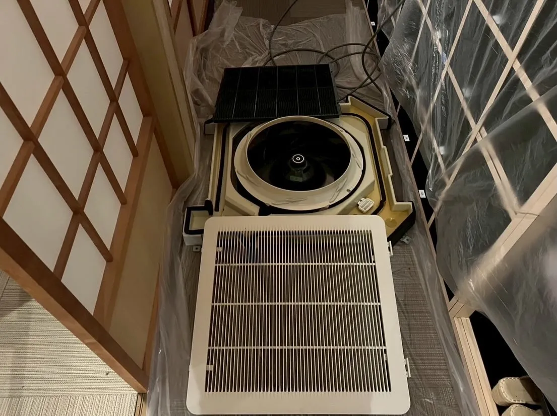この時期は、エアコン洗浄ばかりやってます笑