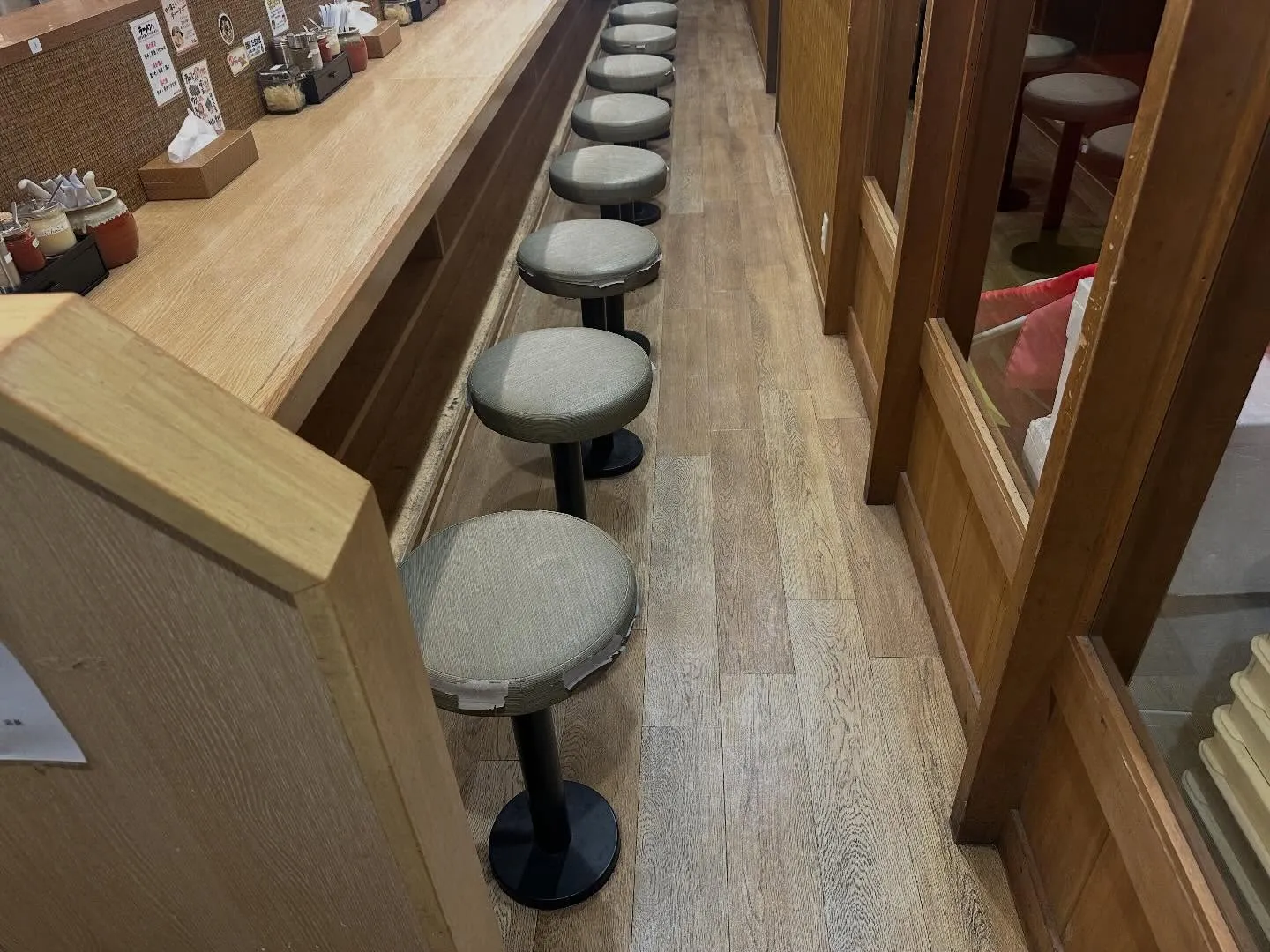 お客様のお店をお試しで清掃致しました